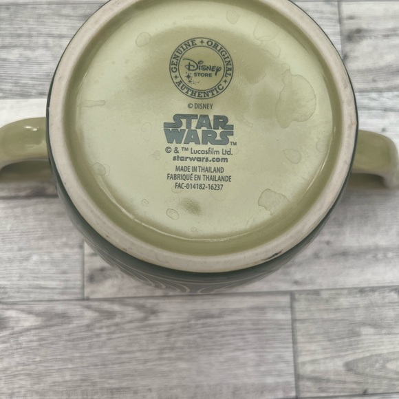 Disney’s Star Wars Yoda Mug - Picture 5 of 6